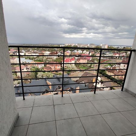 Oazis Apartments Chernivtsi Exterior foto